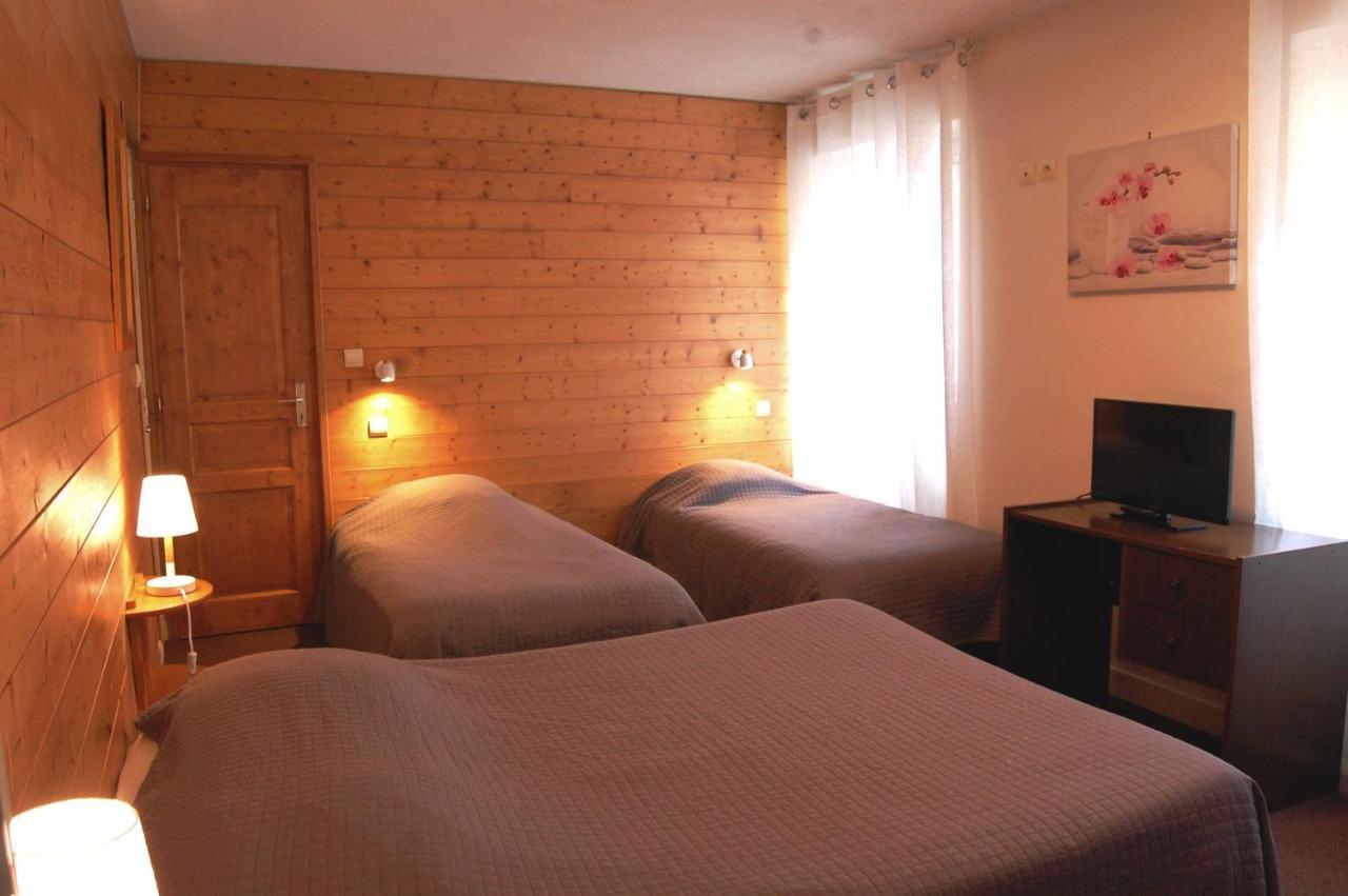 Chambres Avec Garage Motos Lanslebourg-Mont-Cenis Exteriér fotografie