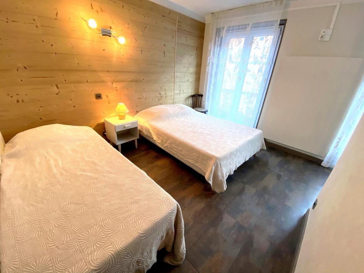 Chambres Avec Garage Motos Lanslebourg-Mont-Cenis Exteriér fotografie