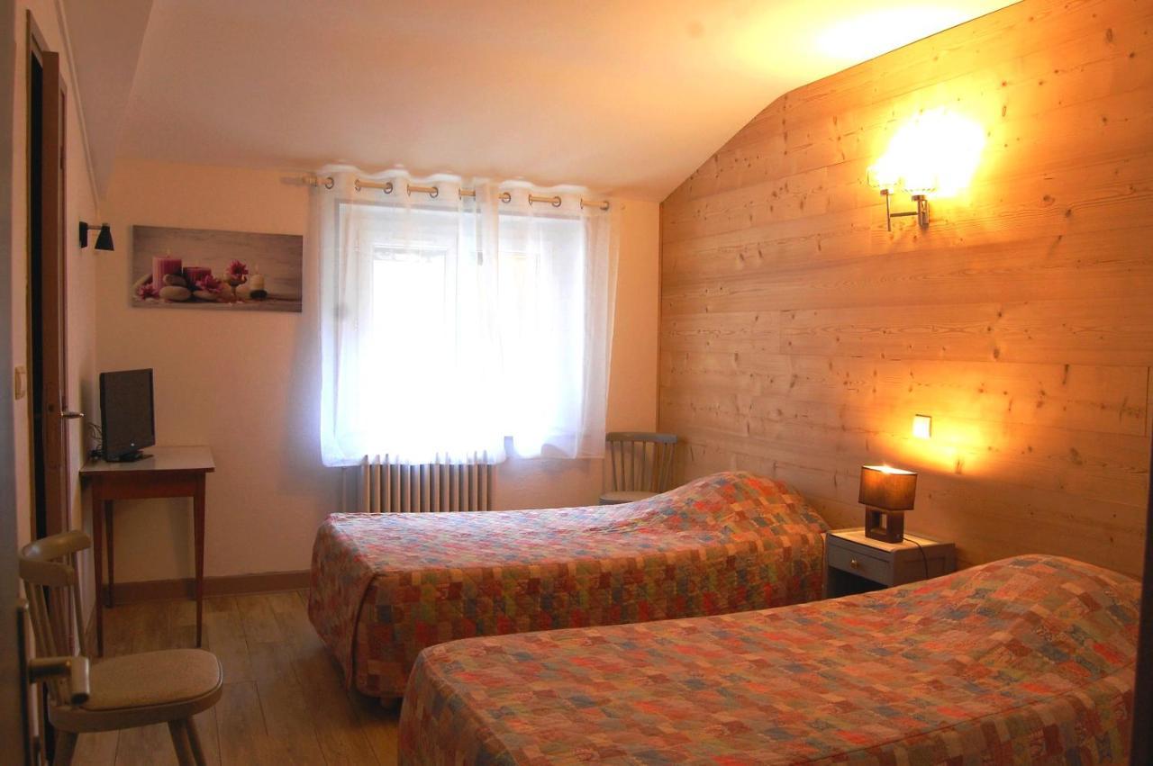 Chambres Avec Garage Motos Lanslebourg-Mont-Cenis Exteriér fotografie